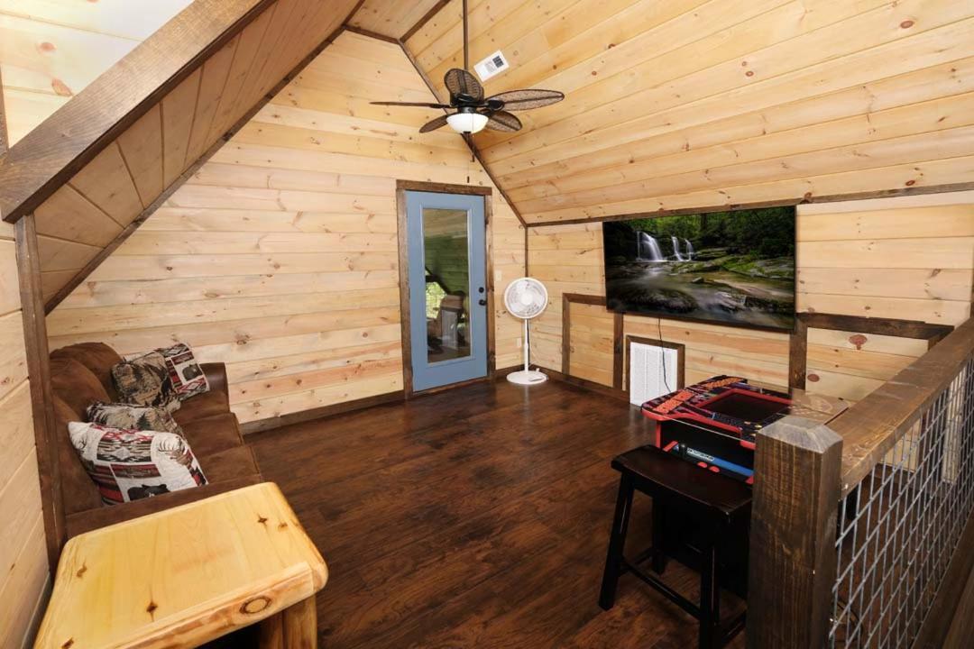 Mountain Time Villa แกตลิงเบิร์ก ภายนอก รูปภาพ
